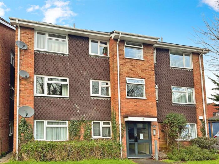 1 Bedroom Flat For Sale In Suffolk Close, Cippenham, Berkshire, SL1