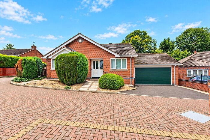 3 Bedroom Detached Bungalow For Sale In Park Road, Woodthorpe, Nottingham, NG5