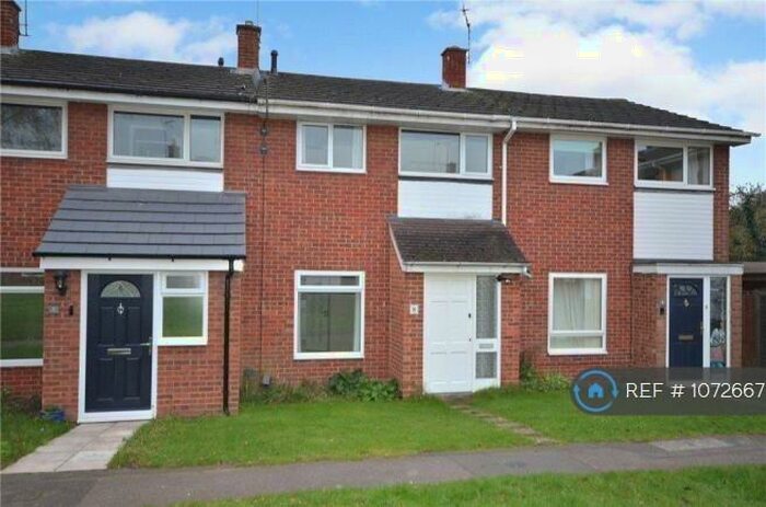3 Bedroom Terraced House To Rent In St. Pauls Gate, Wokingham, RG41