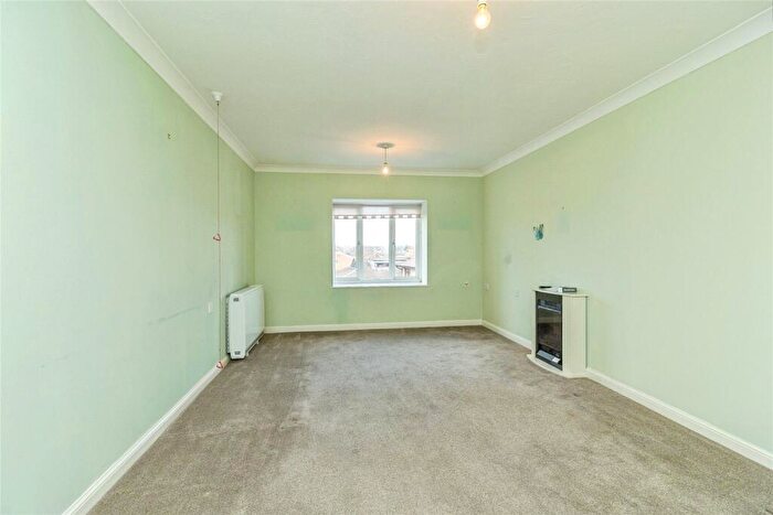 1 Bedroom Apartment For Sale In Laburnum Court (Leighton Buzzard), Leighton Buzzard, LU7