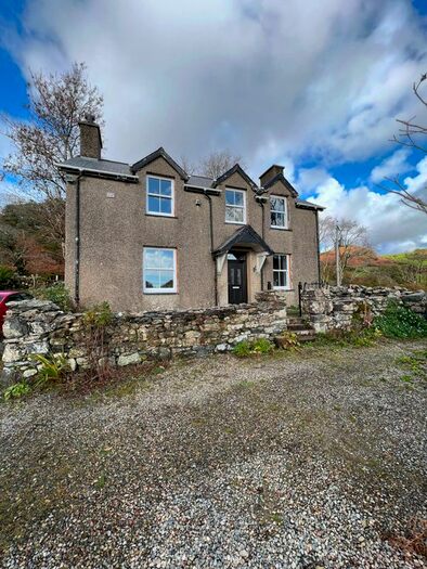 4 Bedroom Detached House To Rent In Garndolbenmaen, LL51
