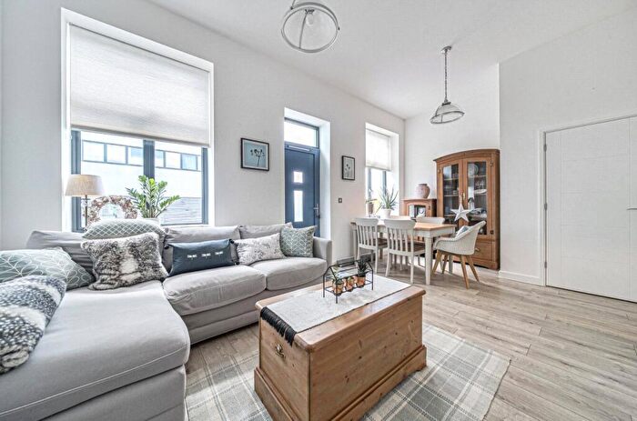 2 Bedroom Apartment For Sale In Kings Road, Stevenage, Hertfordshire, SG1