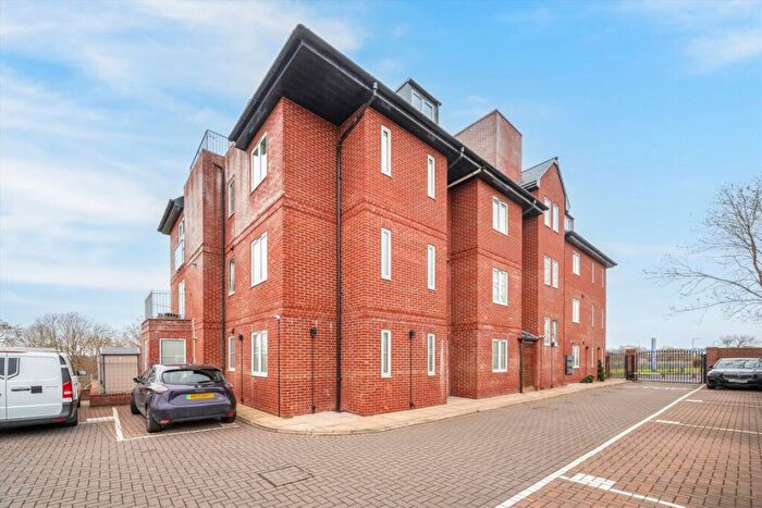 1 Bedroom Flat For Sale In Great North Way, Hendon Park View, NW4