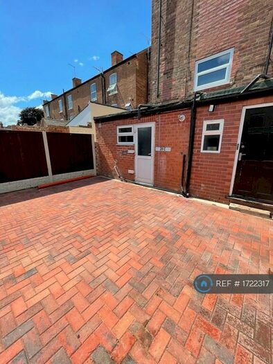 1 Bedroom Flat To Rent In Queens Road, Beeston, Nottingham, NG9