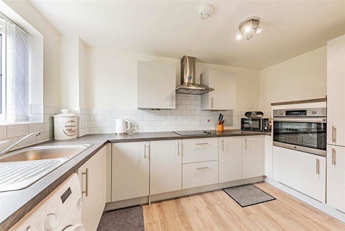 2 Bedroom Apartment For Sale In Invicta Lodge, Nash Road, Margate, CT9