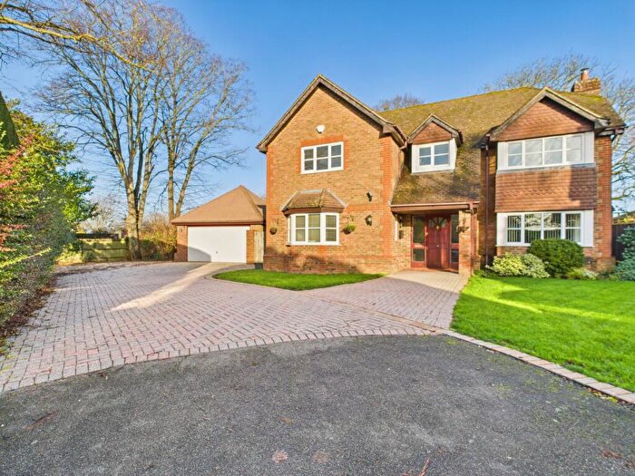5 Bedroom Detached House For Sale In The Limes, Basingstoke, RG22