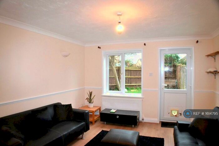 2 Bedroom End Of Terrace House To Rent In Eames Close, Aylesbury, HP20
