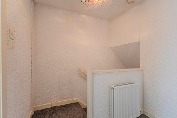 3 Bedroom End Of Terrace House For Sale In Glenburn Avenue, Moodiesburn, G69