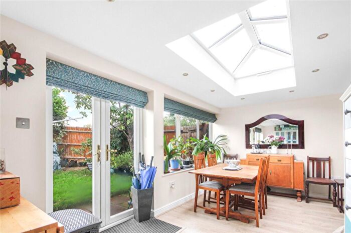 4 Bedroom End Of Terrace House For Sale In Ashbourne, Bracknell, Berkshire, RG12