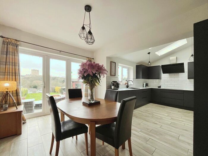 4 Bedroom Detached House For Sale In Minneymoor Lane, Conisbrough, Doncaster, DN12