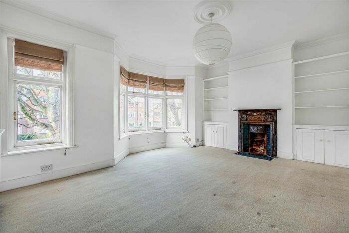 2 Bedroom Flat To Rent In Palmers Road, East Sheen, SW14