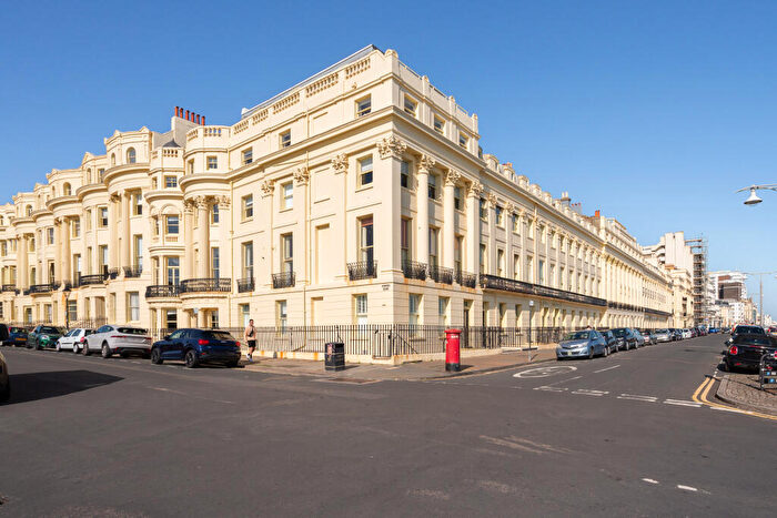 2 Bedroom Flat To Rent In Brunswick Terrace, Hove, BN3