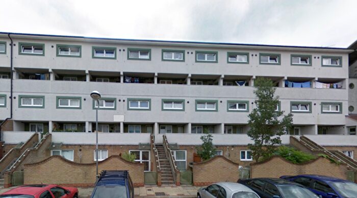 2 Bedroom Flat To Rent In Copperfield, Chigwell, IG7