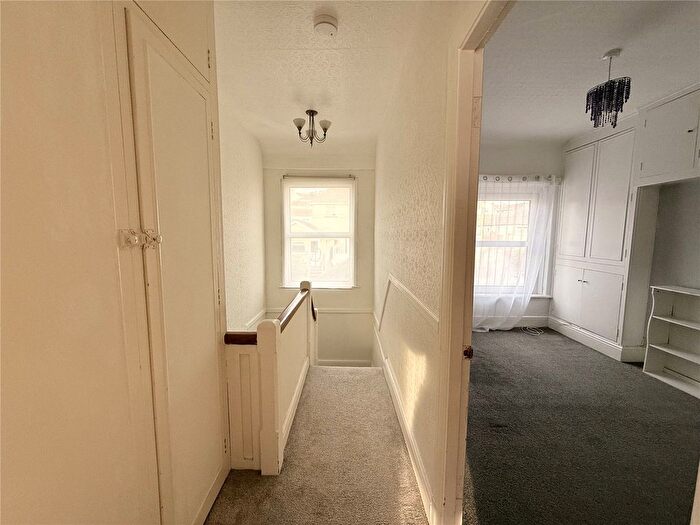 3 Bedroom Terraced House For Sale In Tycoch Road, Sketty, Swansea, SA2