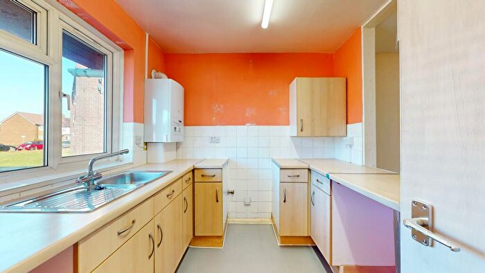 1 Bedroom Bungalow For Sale In Wakefields Walk, Downfield Road, Cheshunt, Waltham Cross, EN8