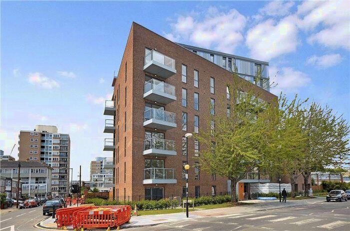 3 Bedroom Flat To Rent In Moseley Lodge, Chrisp Street, Poplar, E14