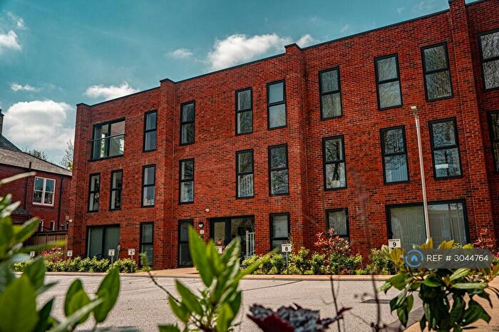 3 Bedroom Flat To Rent In The Ellesmere, Worsley, Manchester, M28