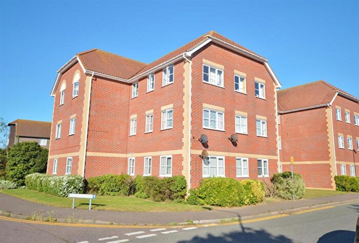 2 Bedroom Flat To Rent In Weymouth Close, Clacton-On-Sea, CO15