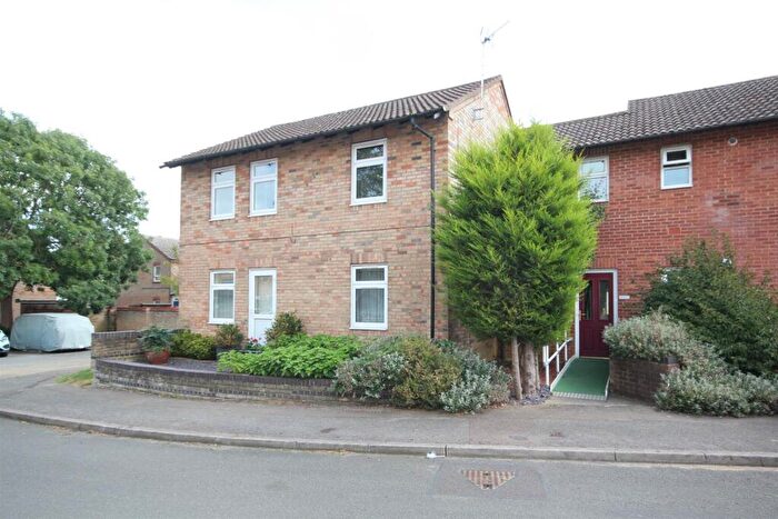1 Bedroom Flat To Rent In Caithness Court, Buchan St, Cambridge, CB4