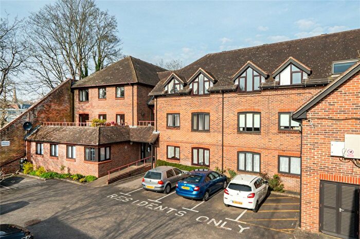 2 Bedroom Flat For Sale In Abbey Street, Farnham, GU9