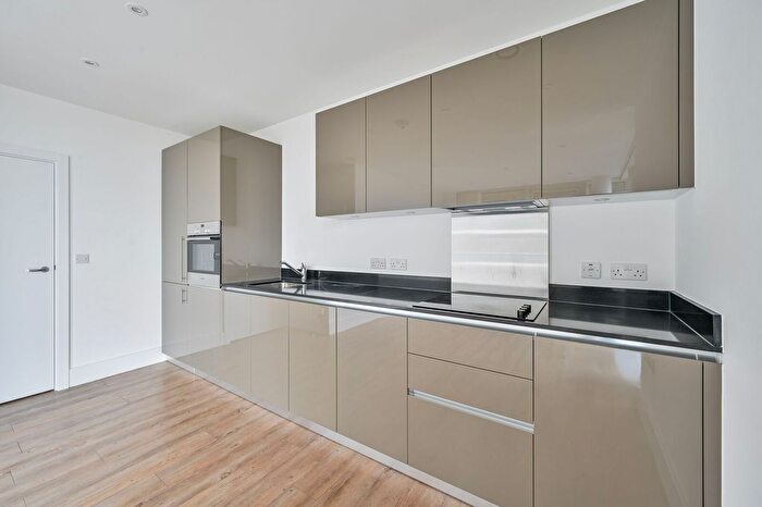 2 Bedroom Flat To Rent In Naval House, Woolwich Riverside, London, SE18