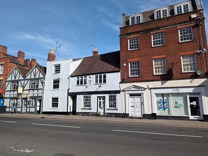 2 Bedroom Flat To Rent In Church Street, Tewkesbury, GL20