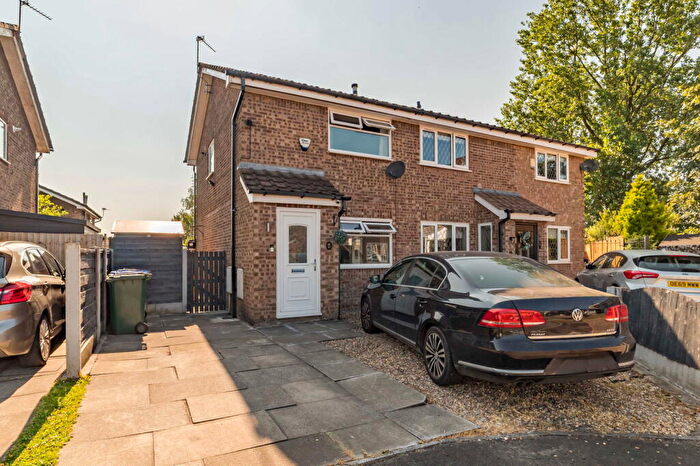 2 Bedroom Semi-Detached House For Sale In Bader Drive, Hopwood, OL10