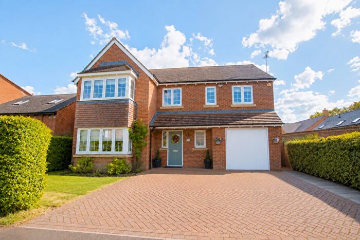 4 Bedroom Detached House For Sale In Dewberry Road, Tidbury Green, Solihull, B90