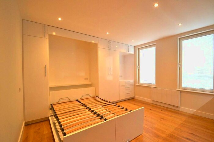 Studio To Rent In King Street, Hammersmith, W6