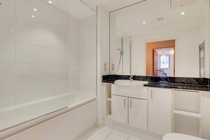 2 Bedroom Apartment To Rent In Venice Corte, Lewisham, SE13