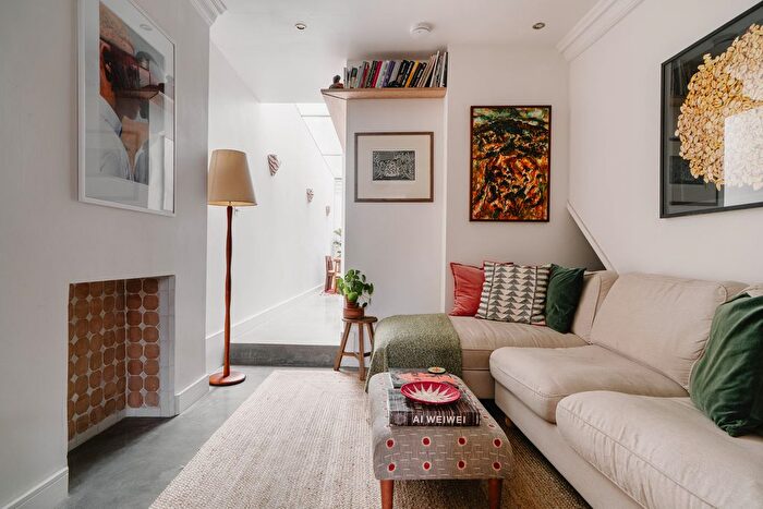 1 Bedroom Flat For Sale In Ivanhoe Road, Ivanhoe Road, London, SE5