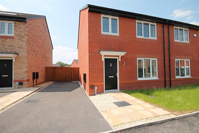 4 Bedroom Semi-Detached House To Rent In Anderton Drive, Sutton, St Helens, WA9