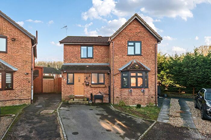 2 Bedroom Semi Detached House For Sale In Gosforth Path, Watford, WD19