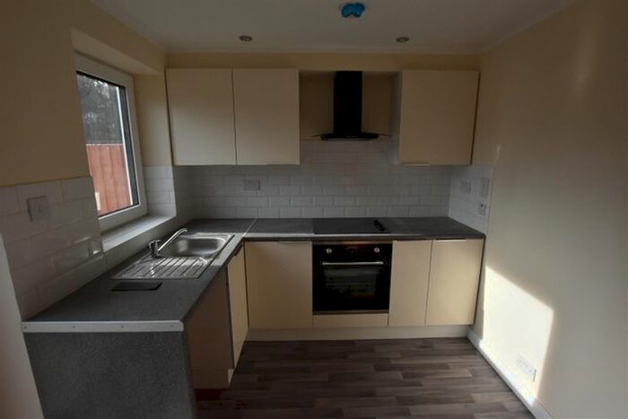 3 Bedroom Town House To Rent In Lansdowne Road, Leicester, LE2