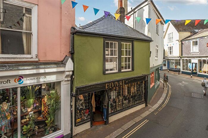 2 Bedroom Flat For Sale In High Street, Totnes, TQ9