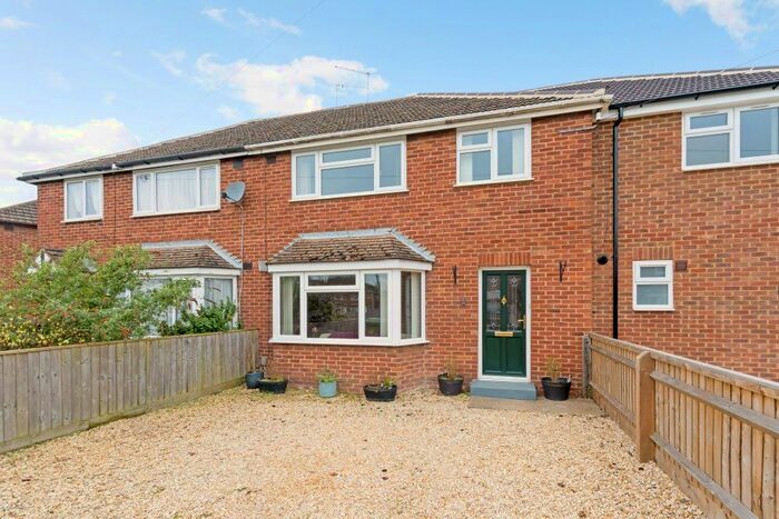 3 Bedroom Terraced House To Rent In Norreys Road, Didcot, OX11