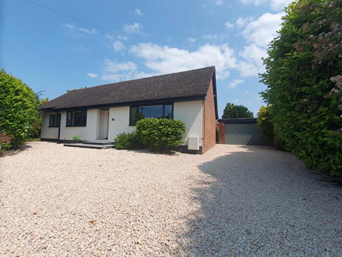 3 Bedroom Bungalow For Sale In Croxton Lane, Middlewich, CW10