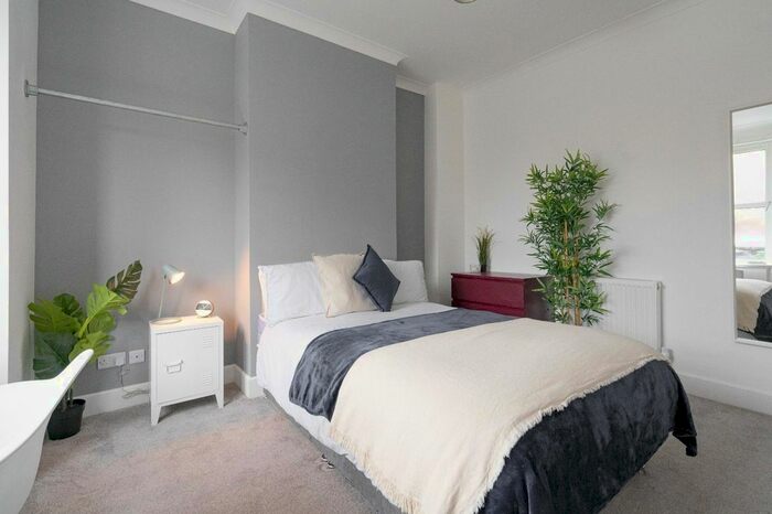 Studio To Rent In Darlington Road, Southsea, Hampshire, PO4