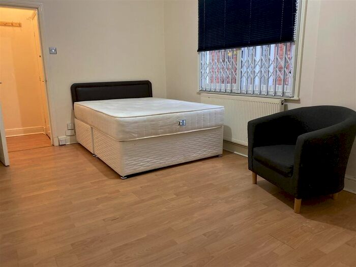 Studio To Rent In Off London Road, Evington Road, Leicester, LE2