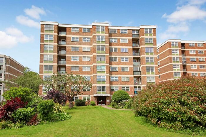 2 Bedroom Flat To Rent In London Road, Patcham, Brighton, BN1