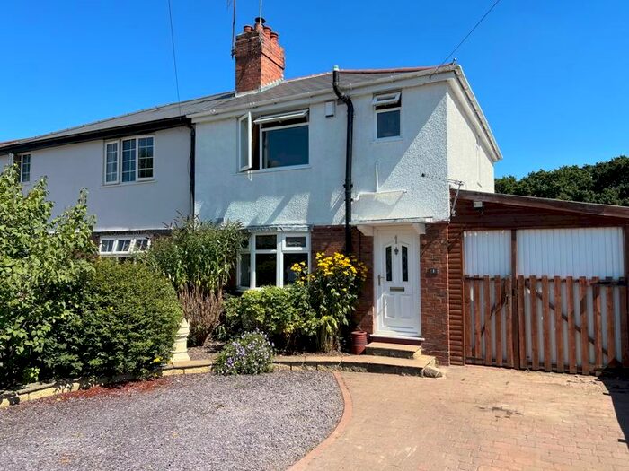 3 Bedroom Semi-Detached House For Sale In Woodland View, Smestow, Dudley, DY3