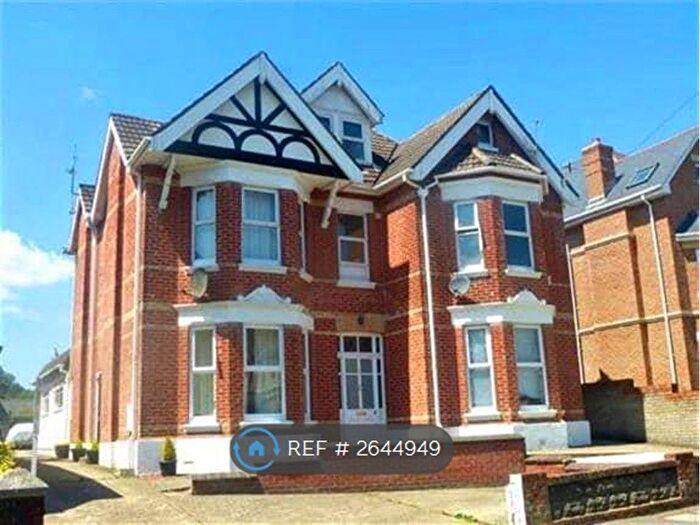 2 Bedroom Flat To Rent In Alum Grove Court, Bournemouth, BH4