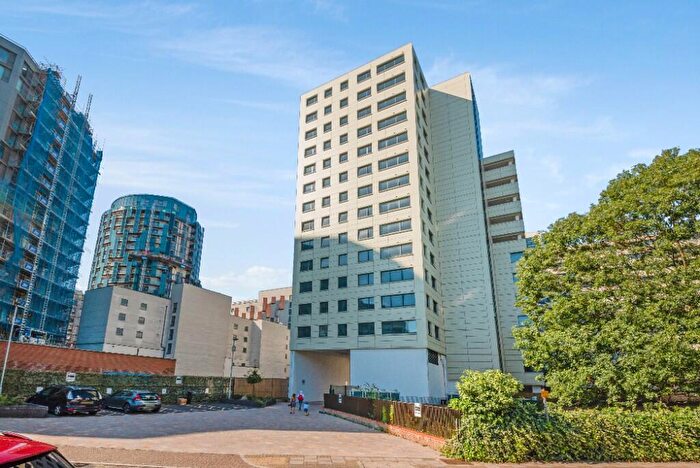 2 Bedroom Flat To Rent In North End Road, Wembley, Middlesex, HA9