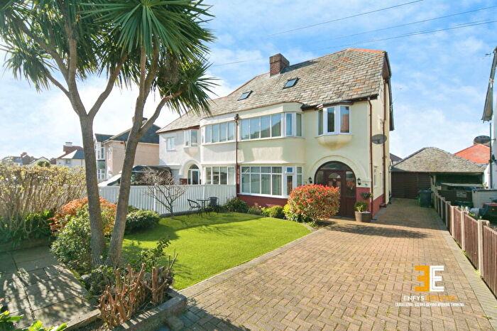 5 Bedroom Semi-Detached House For Sale In Roumania Drive, Llandudno, LL30