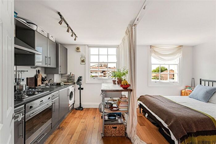 1 Bedroom Apartment For Sale In Broadway Market, London, E8