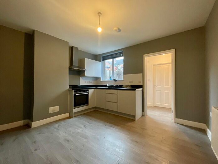 3 Bedroom Terraced House To Rent In Gordon Street, Gainsborough, DN21