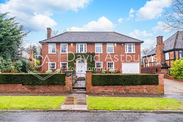 4 Bedroom Detached House To Rent In Northcliffe Drive, Totteridge, London, N20