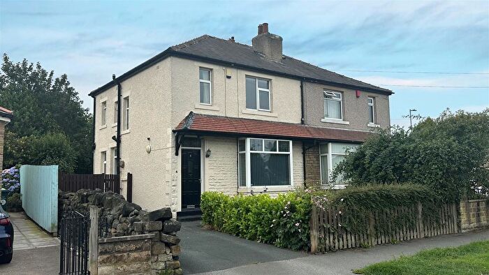 3 Bedroom Semi-Detached House For Sale In Norman Mount, Eccleshill, Bradford, BD2