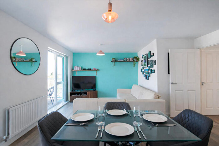 2 Bedroom Flat To Rent In Mansell Road, Patchway, BS34