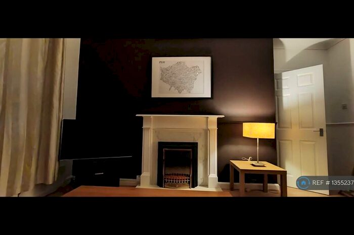 2 Bedroom Flat To Rent In Calderbank, Calderbank, ML6